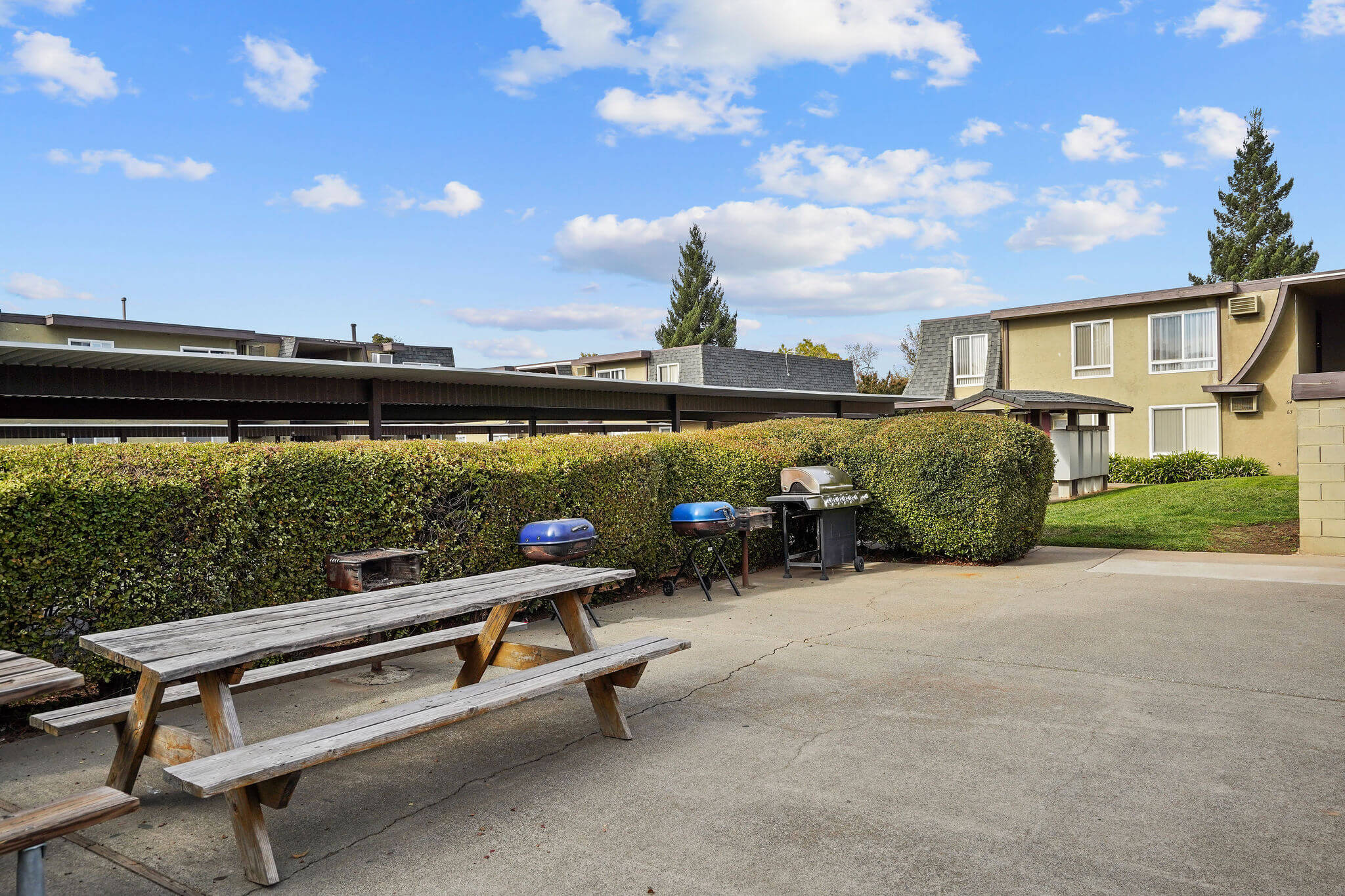 Photos · El Mercado Apartments