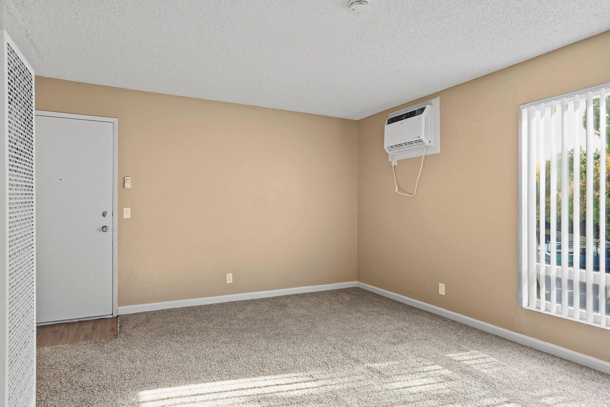 Photos · El Mercado Apartments